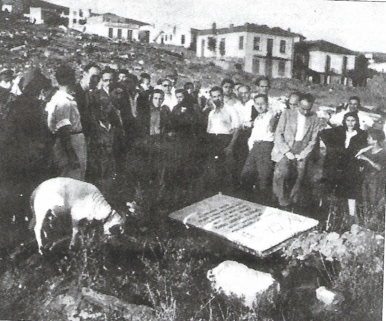 SALONICA 1945 MEMORIAL SERVICE IN THE LOOTED JEWISH CEMETERY
